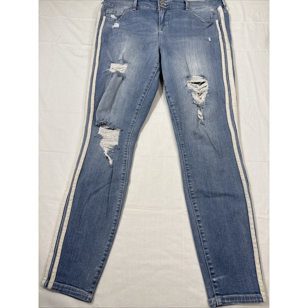 JEANS JEGGING Torrid Women  16R 3 Button Premium Stretch Mid Rise  Denim RIBBON